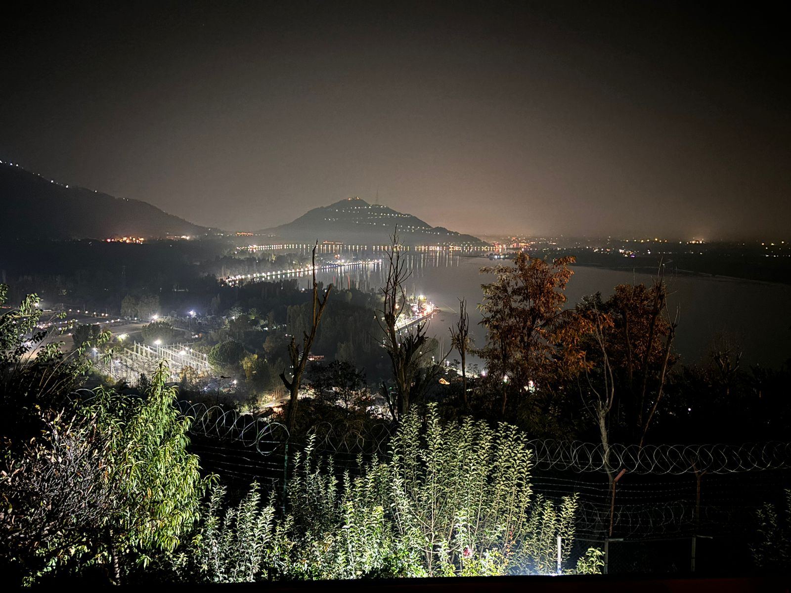 Taj Dal View, Srinagar views