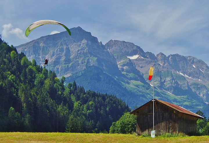 Paragliding Champery Portes du Soleli