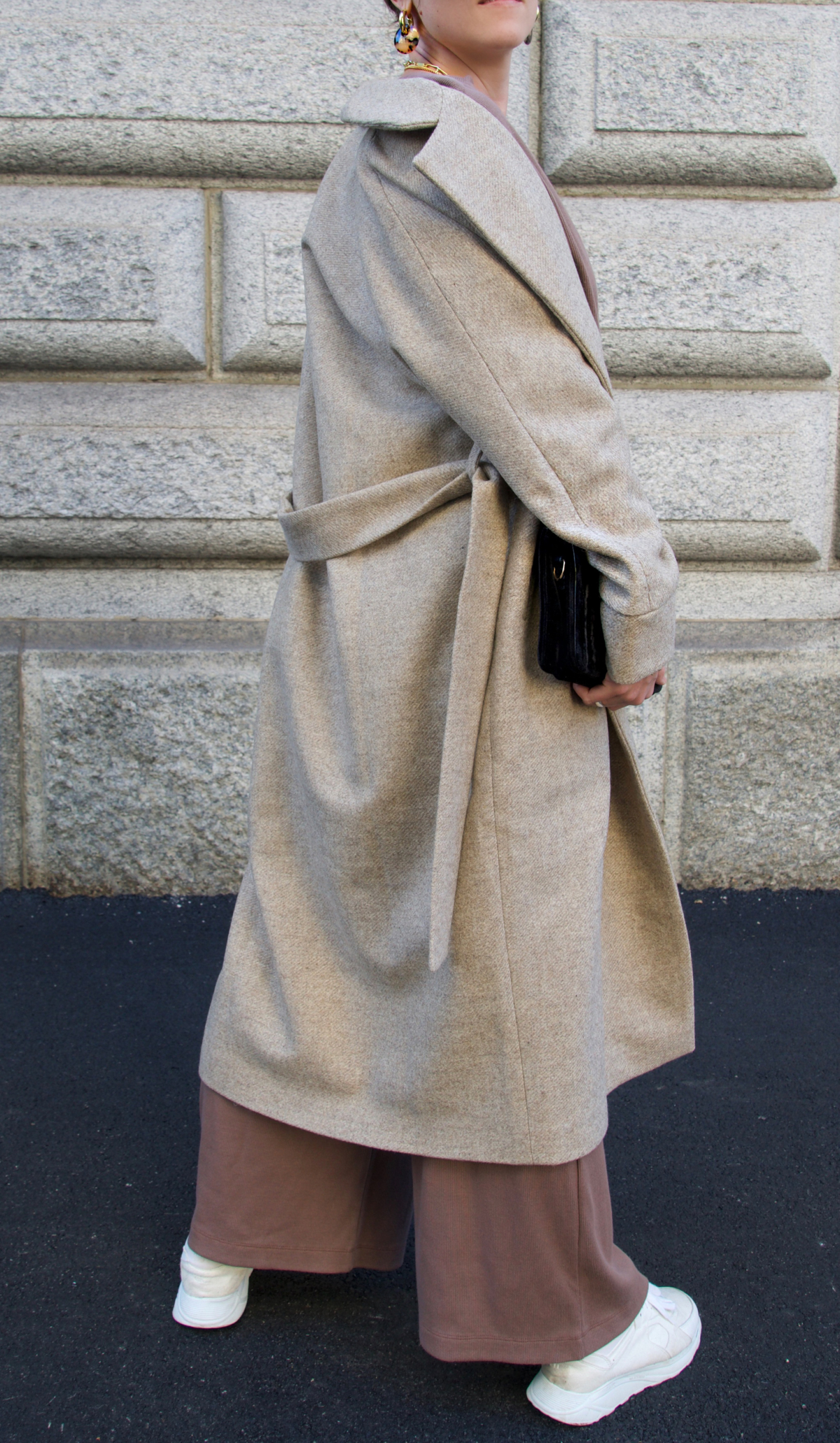 Andrea Steiner from sustainable fashion blog based in Switzerland is wearing an outfit by the Stories.