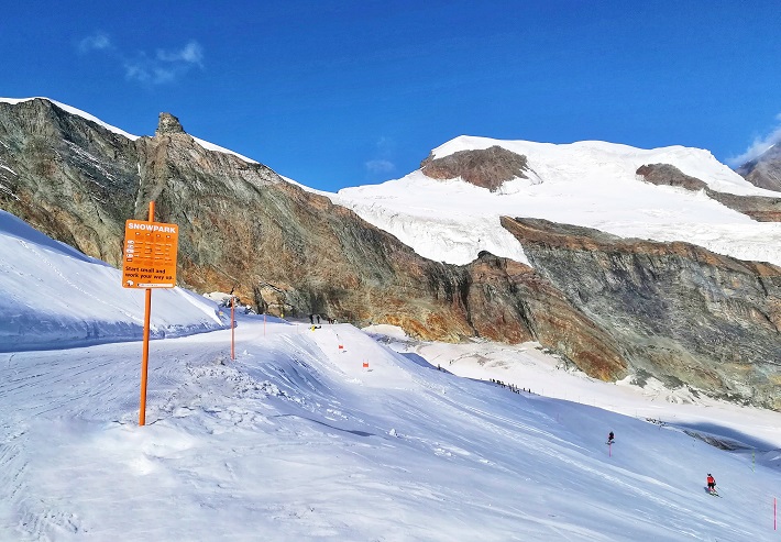 Skiing Saas Fee Switzerland Europe